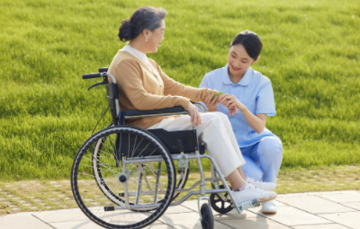 老年人家庭护工一天的工作流程都有哪些？